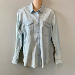 Gap Women Boyfriend Fit Button Down Light Blue Denim Long Sleeve Top Size S